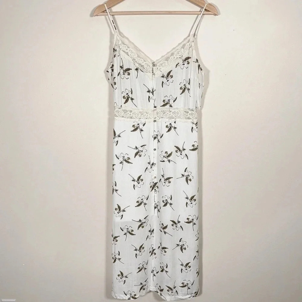 Lush Norstrom  Rack Midi Floral Dress